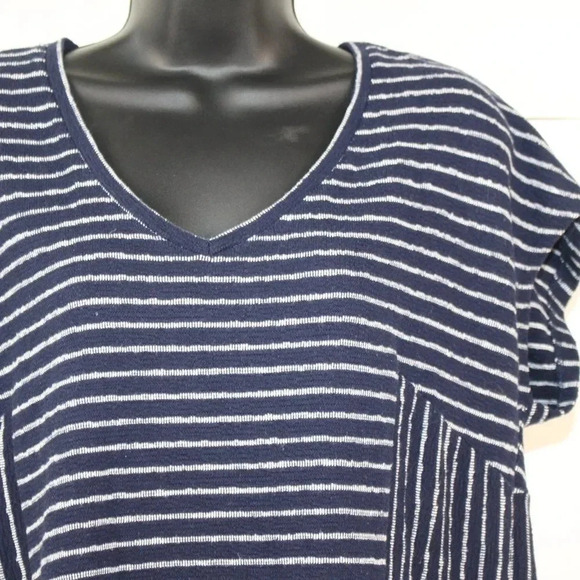 VINCE CAMUTO - Picture 2 of 6